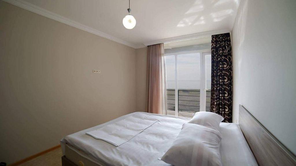 Seaside cottages room 2